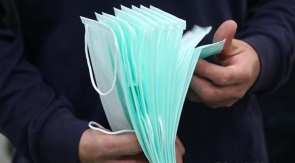 Universitatea Dunărea de Jos din Galați fabrică viziere și măști de protecție, prin imprimare 3D